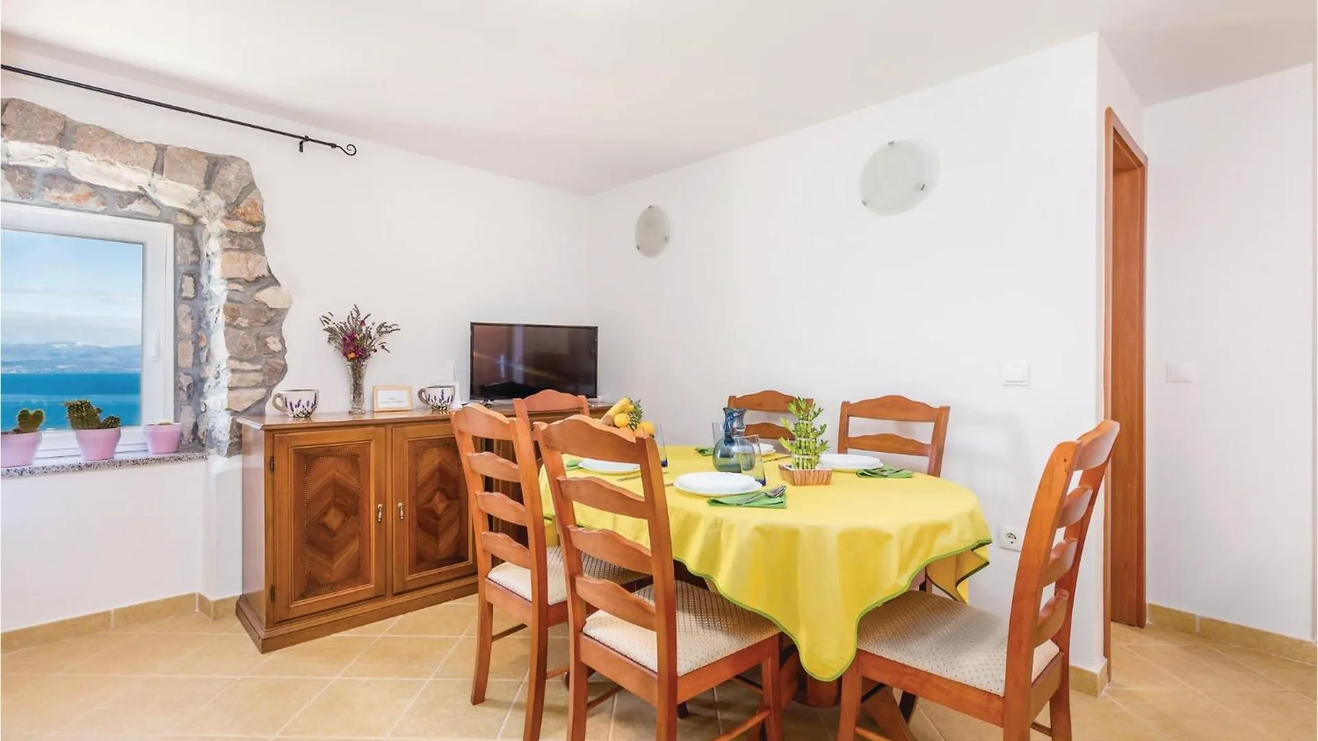 Awesome Home In Moscenicka Draga With Kitchen 0*,